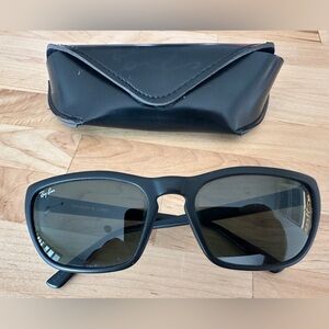 Vintage Ray-Ban Black Sunglasses with Case